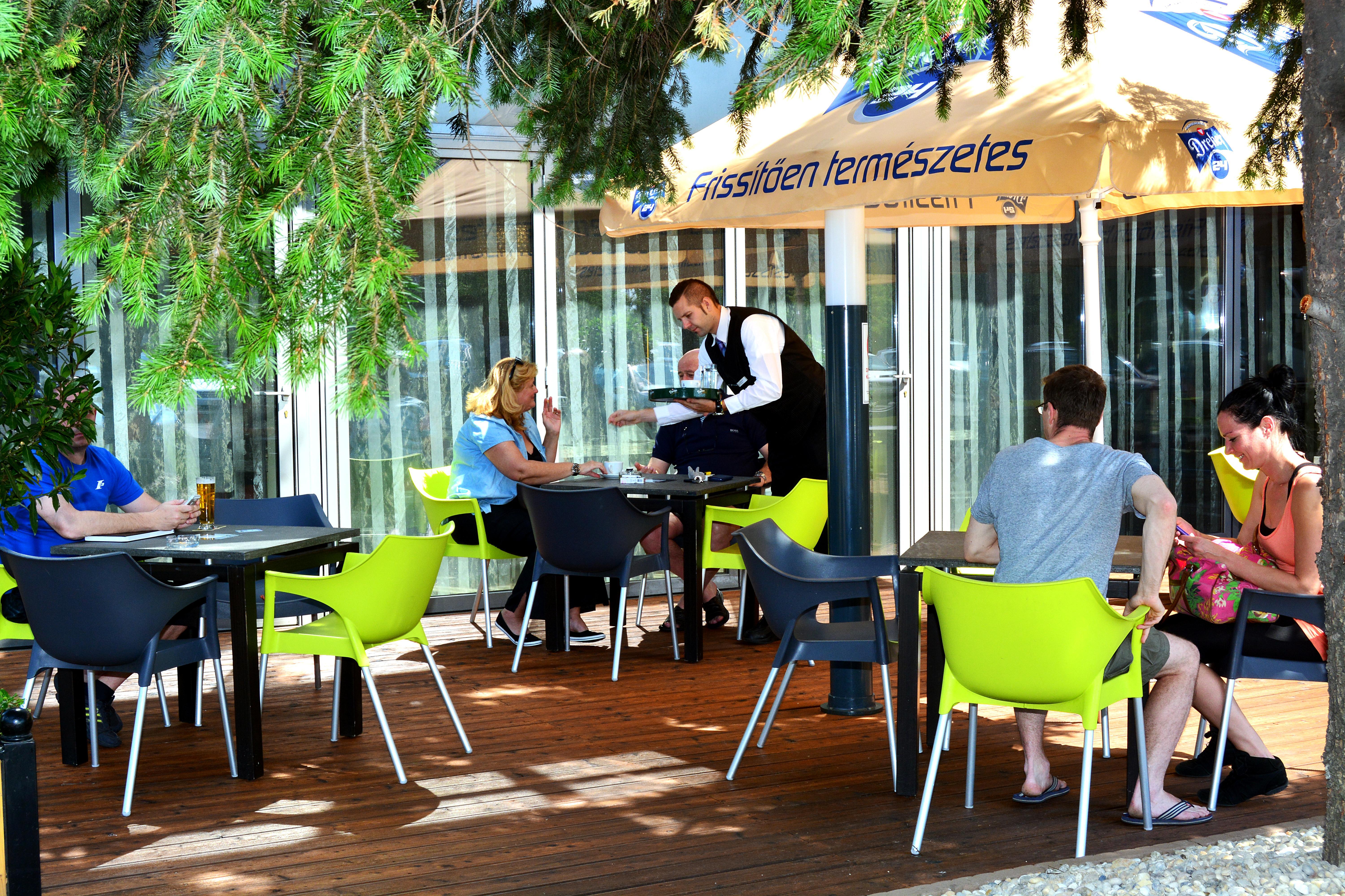 Expo Tower By Mellow Mood Hotels Budapest Exterior foto