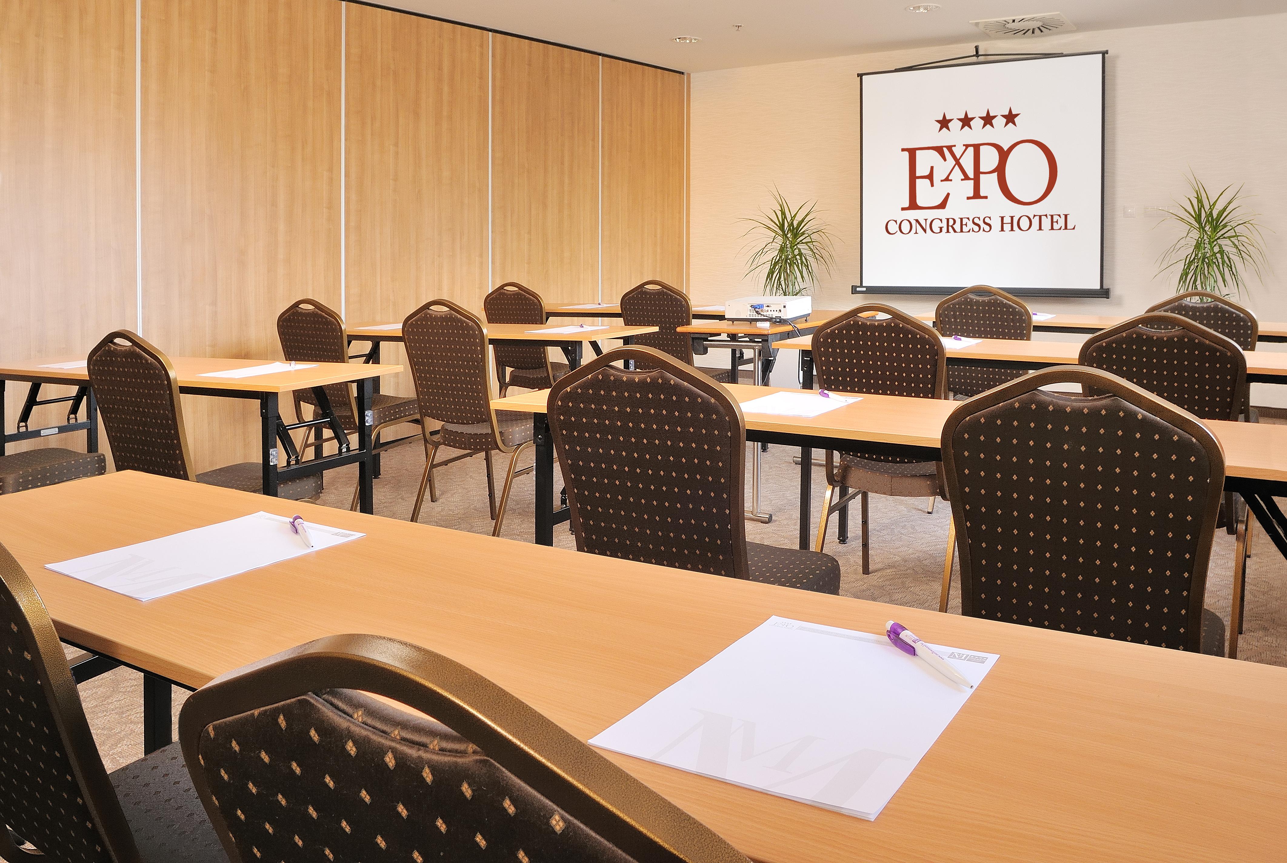 Expo Tower By Mellow Mood Hotels Budapest Exterior foto